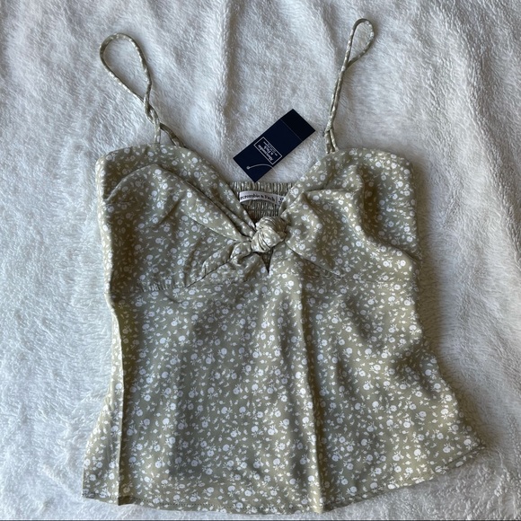 Abercrombie & Fitch knot front Cami - XS - Picture 3 of 7